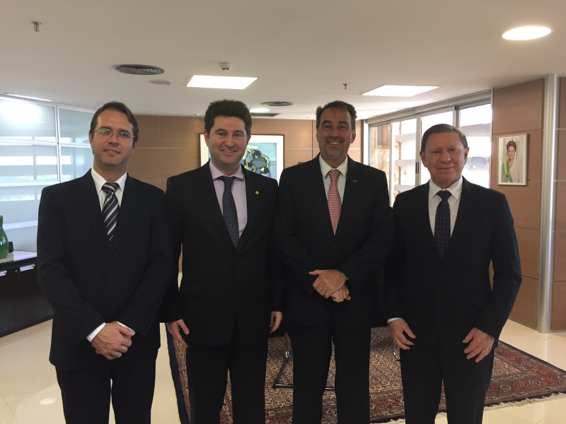 PREFEITO REIVINDICA PLEITOS EM BRASÍLIA